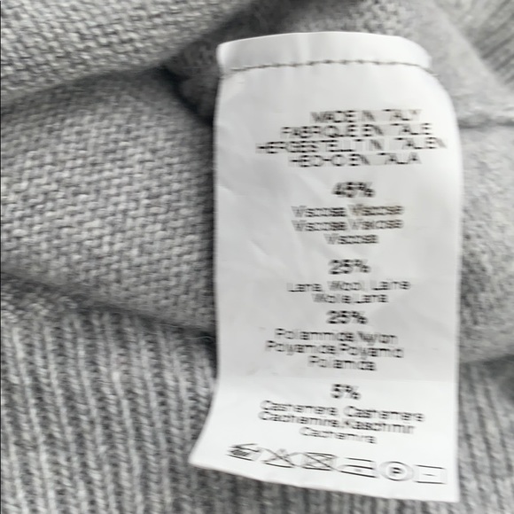 📌 Brandy Melville Bernadette Striped Sweater - Picture 4 of 6
